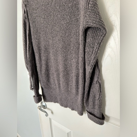2/$30 entro chunky sweater open braided tie sleeves mauve purple color medium - Picture 4 of 7